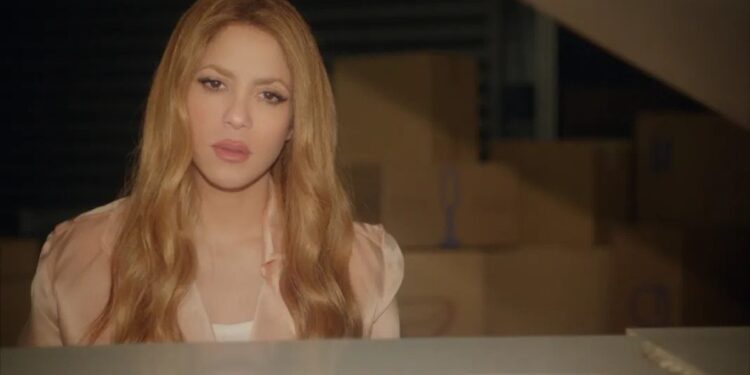 Shakira – «Acróstico»: Τραγουδά με τους γιους της στο video clip