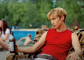 Στίχοι – Lyrics: Troye Sivan – Rush